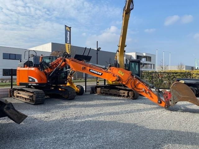 Doosan DX140LCR-5 - حفار زحاف: صورة 5 Doosan DX140LCR-5 - حفار زحاف: صورة 5