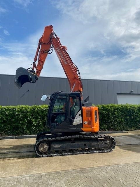 Hitachi ZX 135 US-6 - حفار زحاف: صورة 2 Hitachi ZX 135 US-6 - حفار زحاف: صورة 2