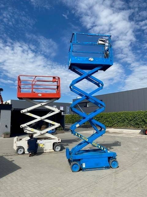 SkyJack SJ III 3219  - رافعة هيدروليكية مقصية: صورة 1 SkyJack SJ III 3219  - رافعة هيدروليكية مقصية: صورة 1