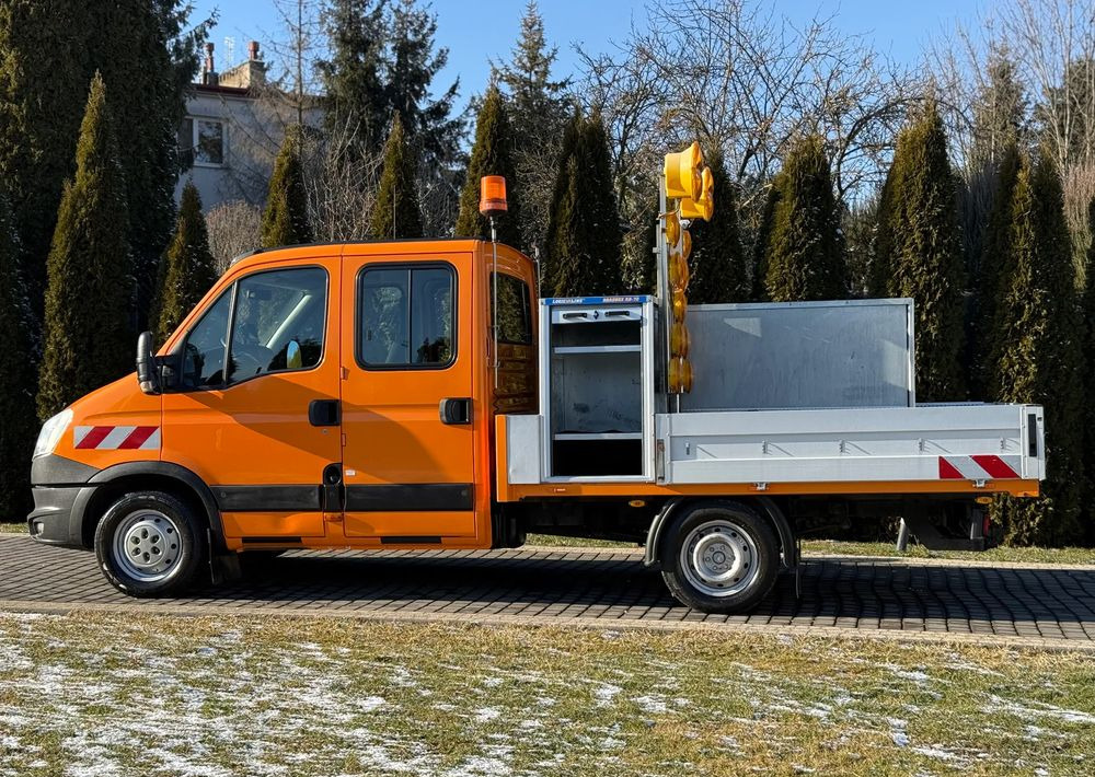 Iveco DAILY 35S13 - شاحنة ستارة جانبية: صورة 4 Iveco DAILY 35S13 - شاحنة ستارة جانبية: صورة 4