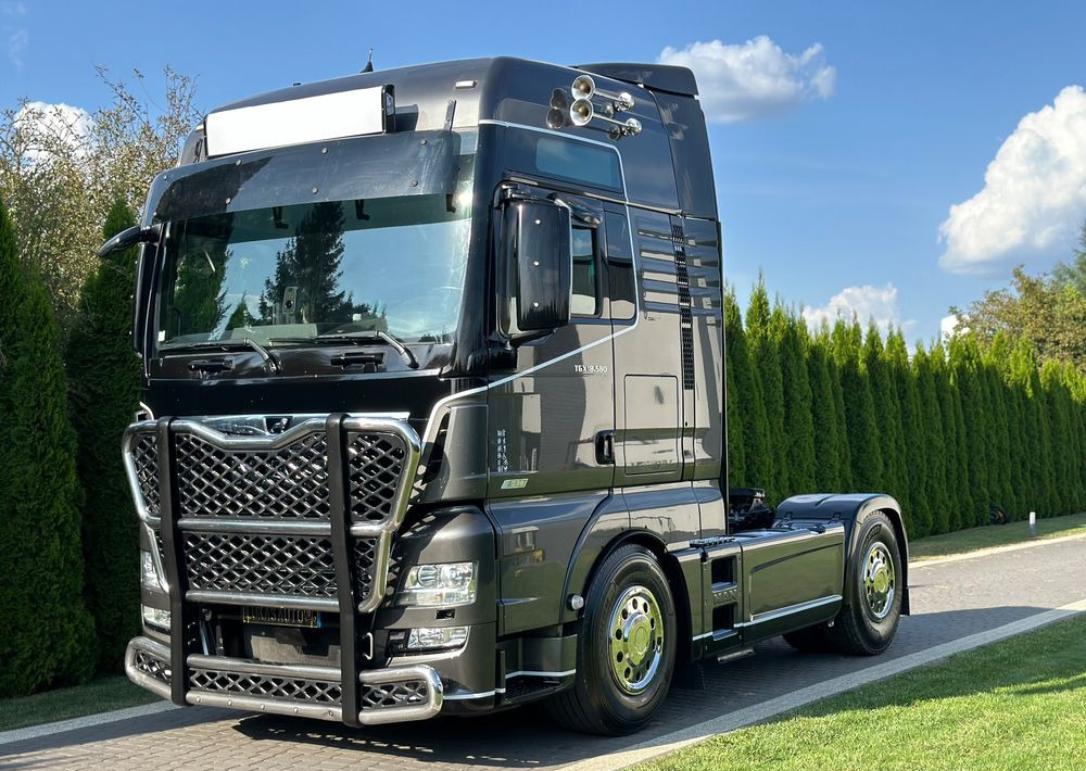 MAN TGX 18.580 D38 XXL RETARDER - وحدة جر: صورة 1 MAN TGX 18.580 D38 XXL RETARDER - وحدة جر: صورة 1