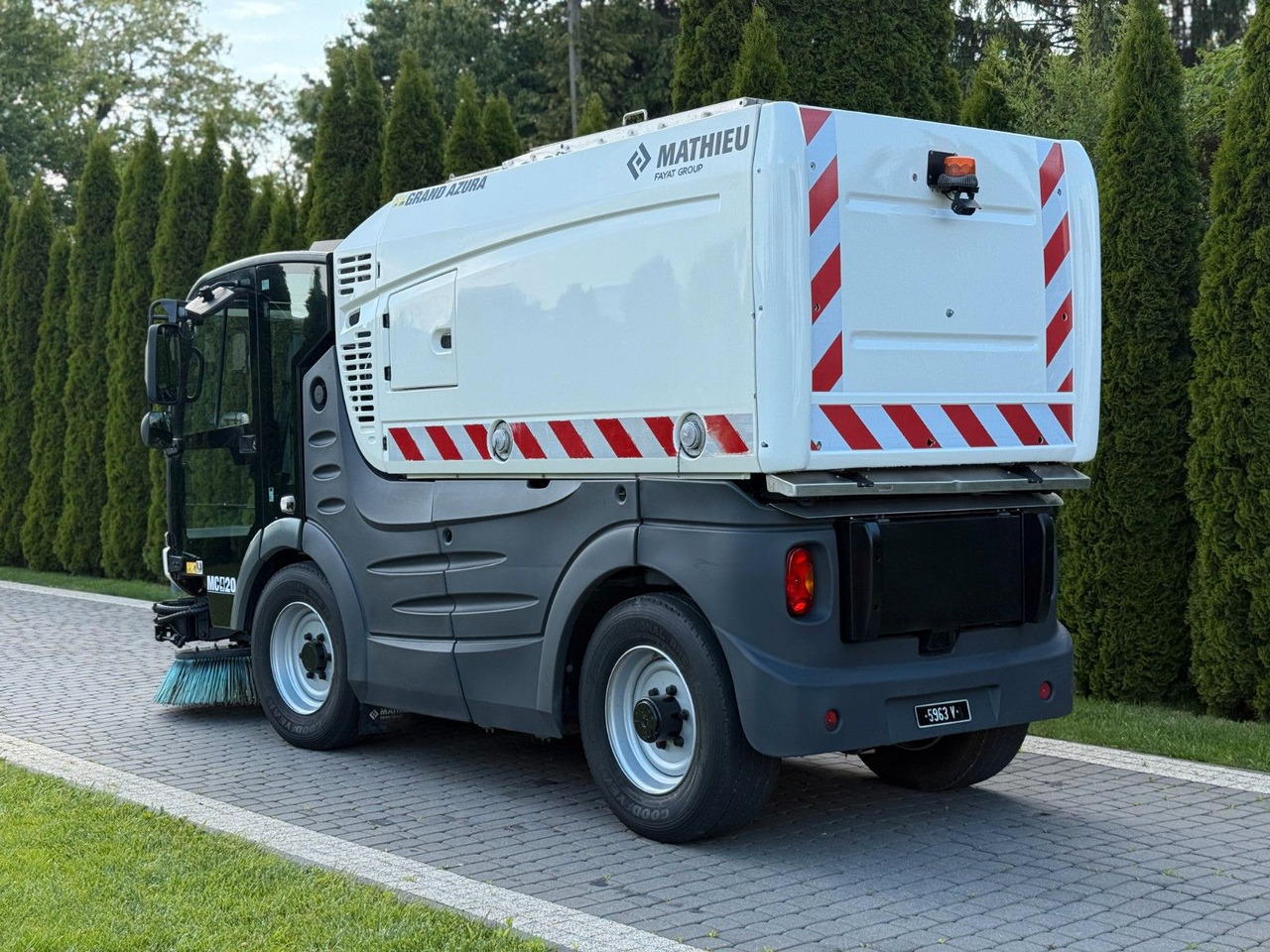 MATHIEU GRAND AZURA MC420 SWEEPER - سياره كنس شوارع: صورة 4 MATHIEU GRAND AZURA MC420 SWEEPER - سياره كنس شوارع: صورة 4