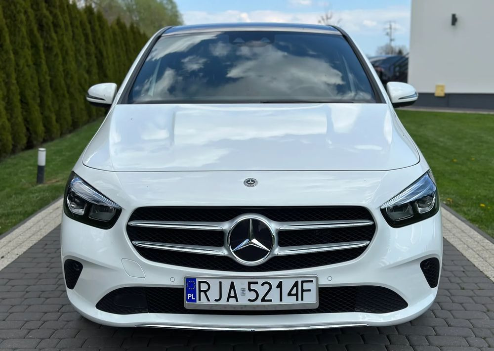 Mercedes-Benz Klasa B - سيدان: صورة 2 Mercedes-Benz Klasa B - سيدان: صورة 2