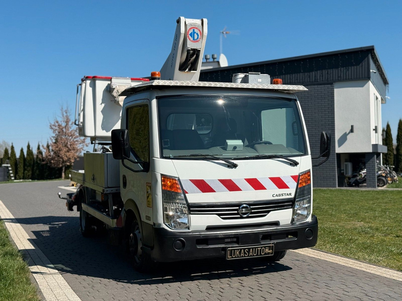 Nissan CABSTAR 17 M MANUAL GEARBOX LOW KMS - منصة تلسكوبية محمولة على شاحنة: صورة 3 Nissan CABSTAR 17 M MANUAL GEARBOX LOW KMS - منصة تلسكوبية محمولة على شاحنة: صورة 3
