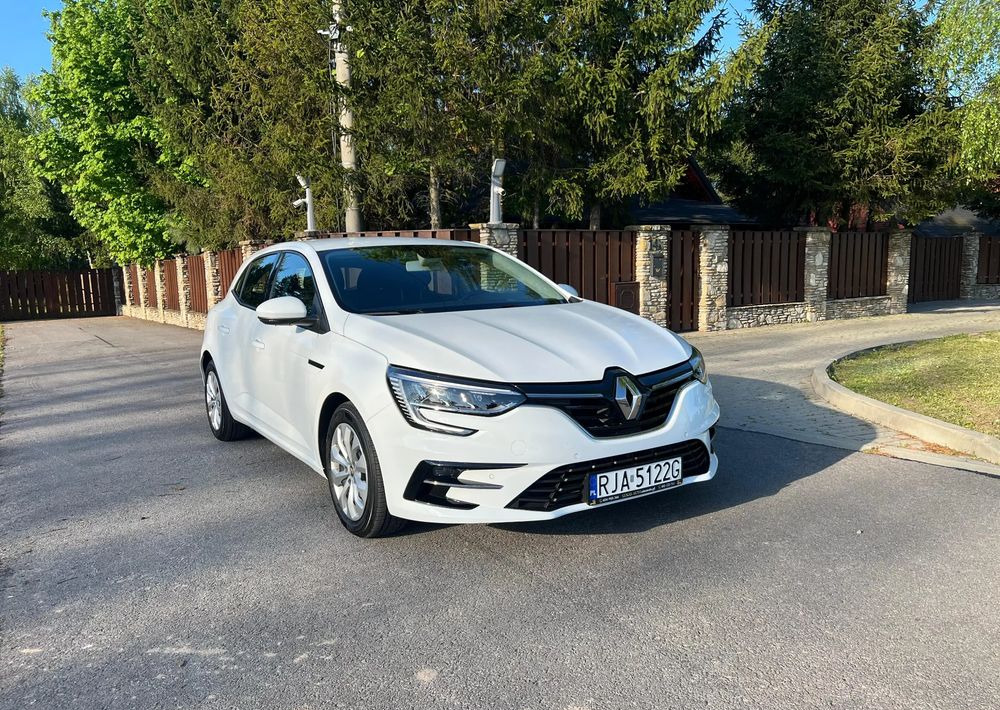 Renault Megane 1.5 Blue dCi Business - سيارة: صورة 1 Renault Megane 1.5 Blue dCi Business - سيارة: صورة 1