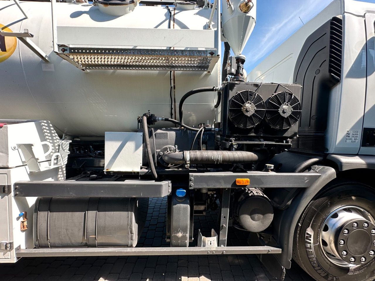 Renault PREMIUM 320 6x2 T RIVARD. TWO CHAMBERS Renault PREMIUM 320 6x2 T RIVARD. TWO CHAMBERS: صورة 14