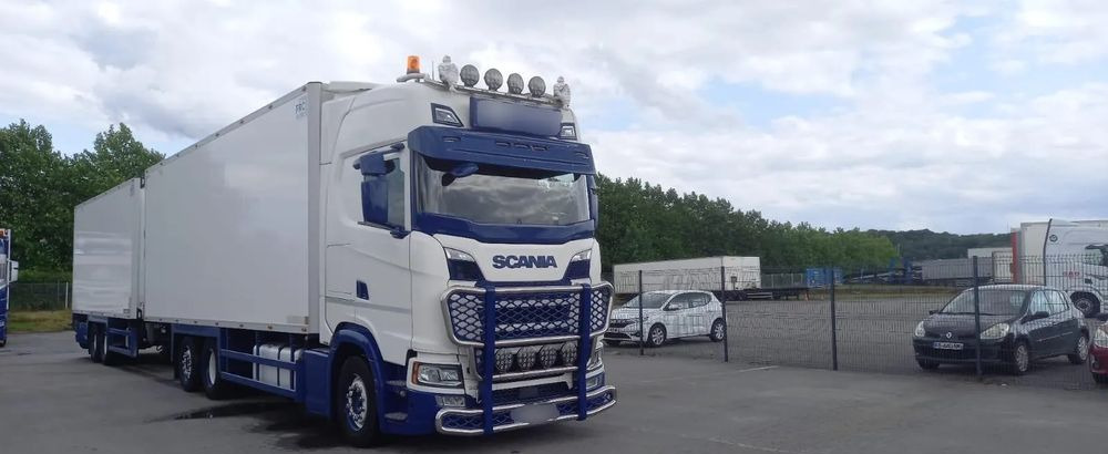 Scania S 500 CARIER FRIGO 6X2 RETARDER - شاحنة الفريزر: صورة 1 Scania S 500 CARIER FRIGO 6X2 RETARDER - شاحنة الفريزر: صورة 1