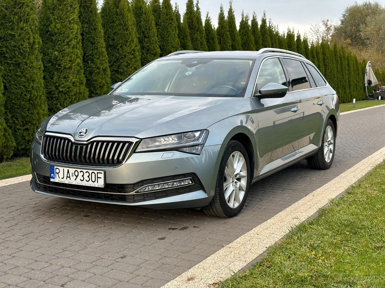 Skoda Superb 2.0 TDI SCR 147kW DSG STYLE COMBI - سيارة: صورة 1 Skoda Superb 2.0 TDI SCR 147kW DSG STYLE COMBI - سيارة: صورة 1