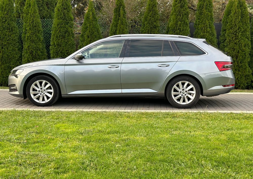 Skoda Superb 2.0 TDI SCR Style DSG - سيارة ستيشن: صورة 4 Skoda Superb 2.0 TDI SCR Style DSG - سيارة ستيشن: صورة 4
