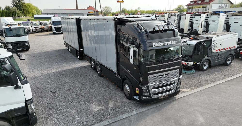 Volvo FH16 660 HP TANDEM 6x2 LIMITED EDITION - شاحنة ستارة: صورة 1 Volvo FH16 660 HP TANDEM 6x2 LIMITED EDITION - شاحنة ستارة: صورة 1