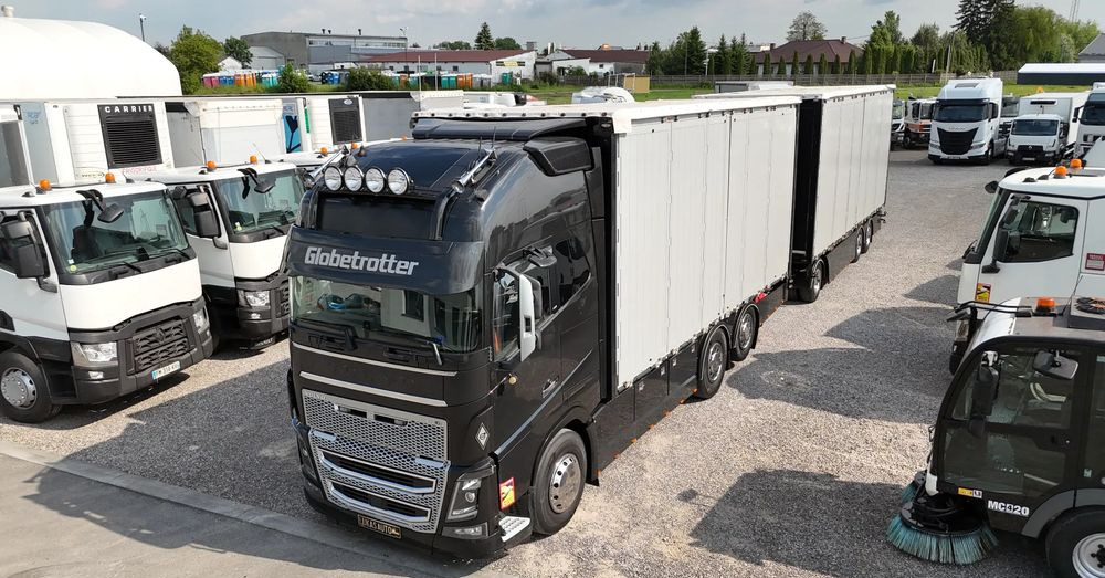 Volvo FH16 660 HP TANDEM 6x2 LIMITED EDITION - شاحنة ستارة: صورة 3 Volvo FH16 660 HP TANDEM 6x2 LIMITED EDITION - شاحنة ستارة: صورة 3
