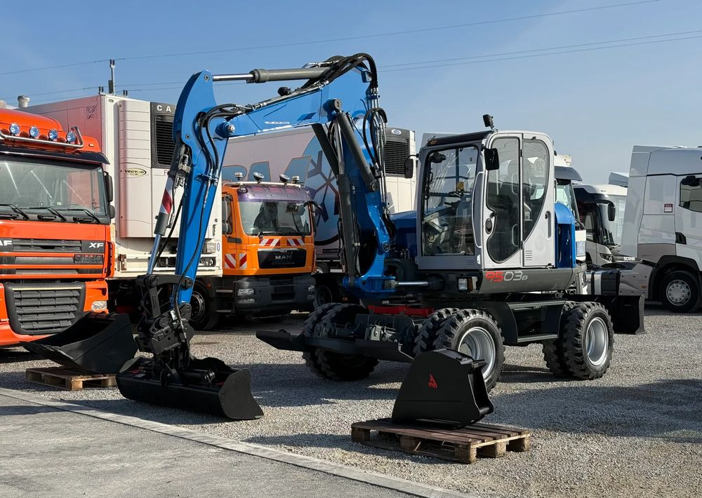 Wacker Neuson 9503-2 TRZY ŁYŻKI - حفارة دولاب: صورة 1 Wacker Neuson 9503-2 TRZY ŁYŻKI - حفارة دولاب: صورة 1