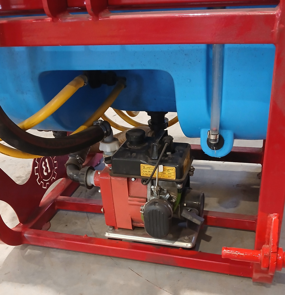 P329/2 - بخاخ مركب على الجرار: صورة 5 P329/2 - بخاخ مركب على الجرار: صورة 5