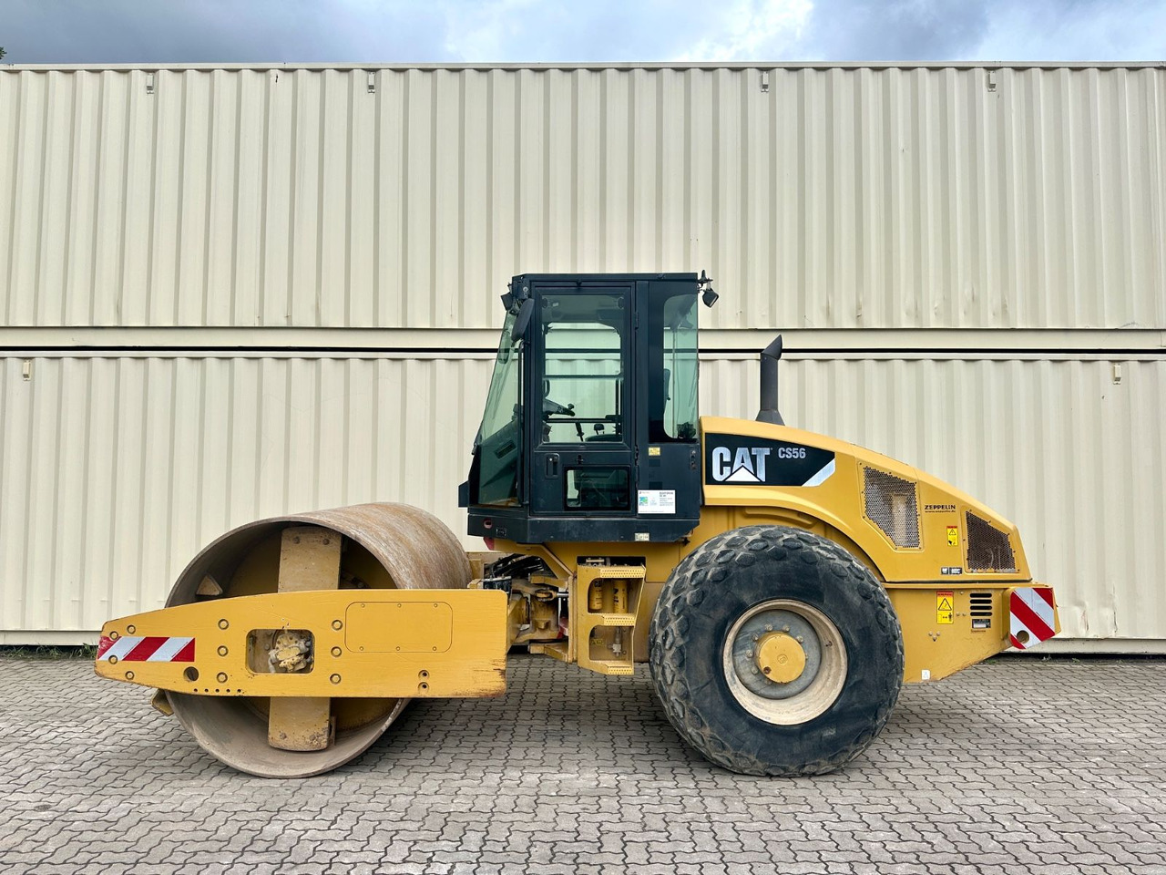 CAT CS56 / 3.782 H / Deutsche Maschine - مدحلة ضاغطة: صورة 1 CAT CS56 / 3.782 H / Deutsche Maschine - مدحلة ضاغطة: صورة 1