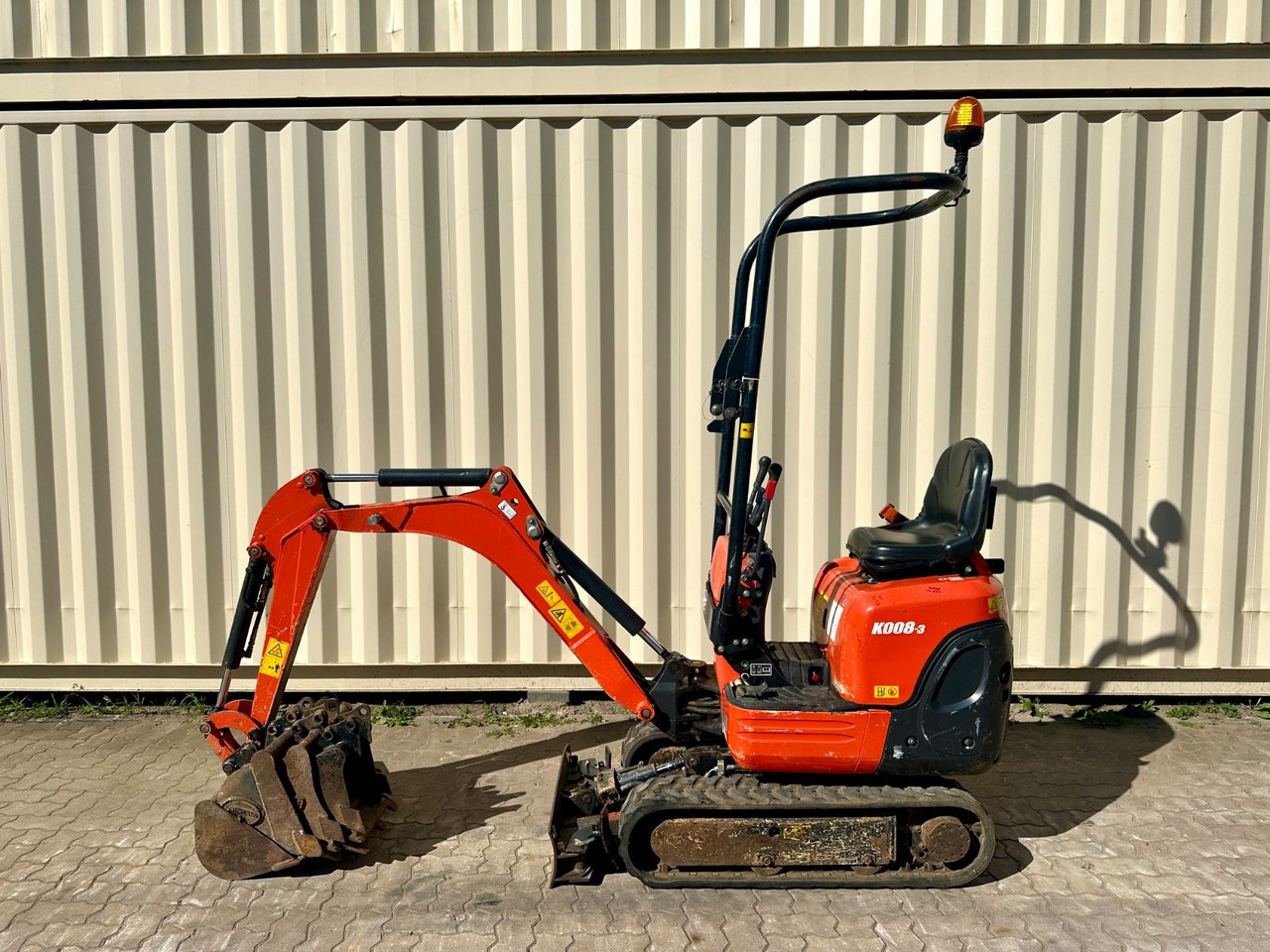 Kubota K008-3 / 2021 BJ / 725 H / 4 x Löffel - حفارة مُصَّغرة: صورة 1 Kubota K008-3 / 2021 BJ / 725 H / 4 x Löffel - حفارة مُصَّغرة: صورة 1