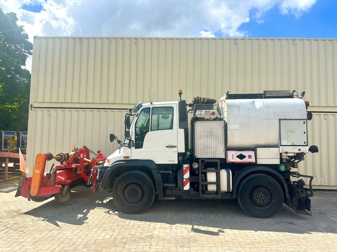 Unimog U400 Schäfer-Technic Bitum/Asphalt / TÜV 02/2026 - شاحنة: صورة 2 Unimog U400 Schäfer-Technic Bitum/Asphalt / TÜV 02/2026 - شاحنة: صورة 2