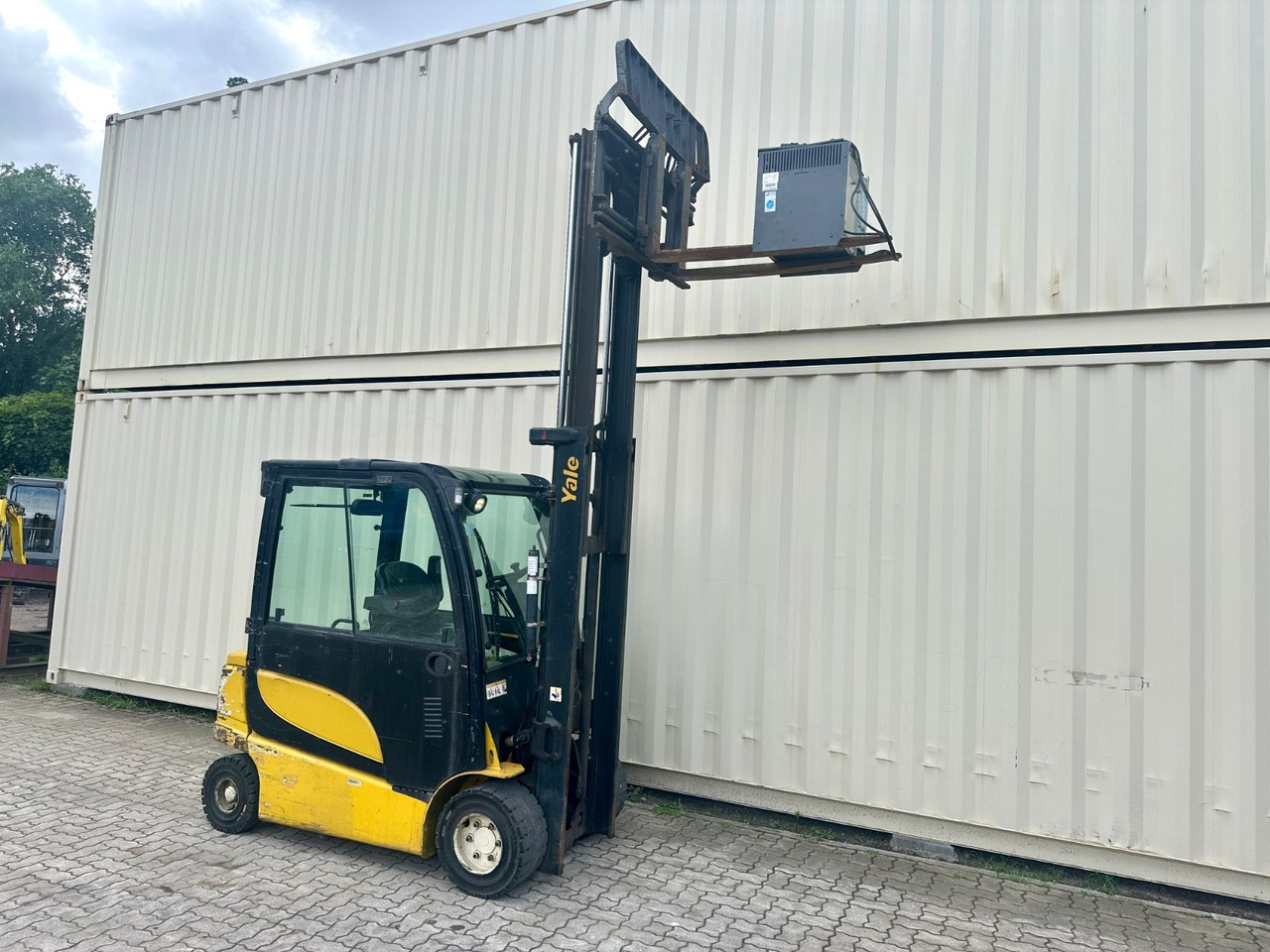 Yale ERP30VL / Seitenschieber + Zinkenverstellung - رافعة شوكية كهربائية: صورة 4 Yale ERP30VL / Seitenschieber + Zinkenverstellung - رافعة شوكية كهربائية: صورة 4