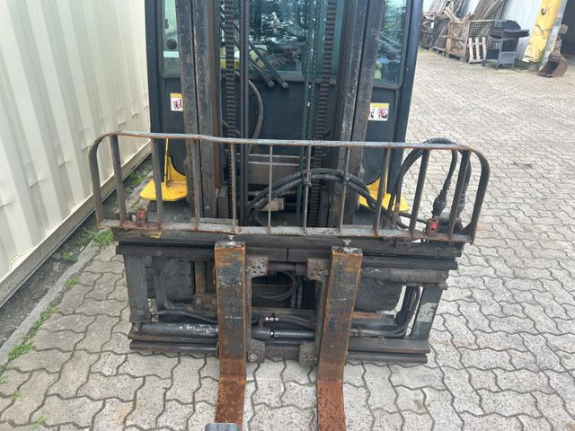 رافعة شوكية كهربائية Yale ERP30VL / Seitenschieber + Zinkenverstellung: صورة 9 رافعة شوكية كهربائية Yale ERP30VL / Seitenschieber + Zinkenverstellung: صورة 9