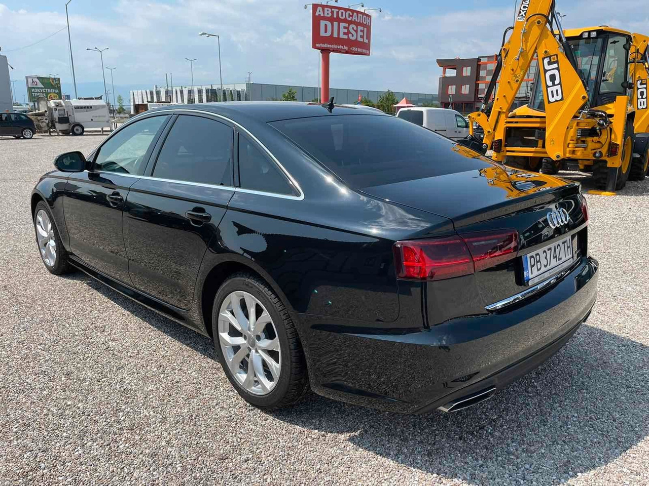 Audi A6 2.0 TDI S tronic quattro - سيدان: صورة 5 Audi A6 2.0 TDI S tronic quattro - سيدان: صورة 5