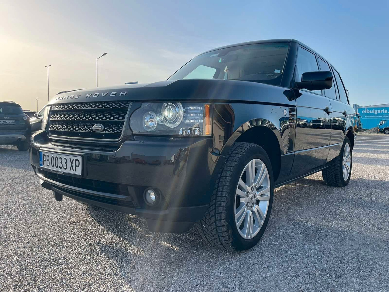 Land Rover Range Rover Vogue 4.4 TDV8 - سيارة دفع رباعي: صورة 3 Land Rover Range Rover Vogue 4.4 TDV8 - سيارة دفع رباعي: صورة 3