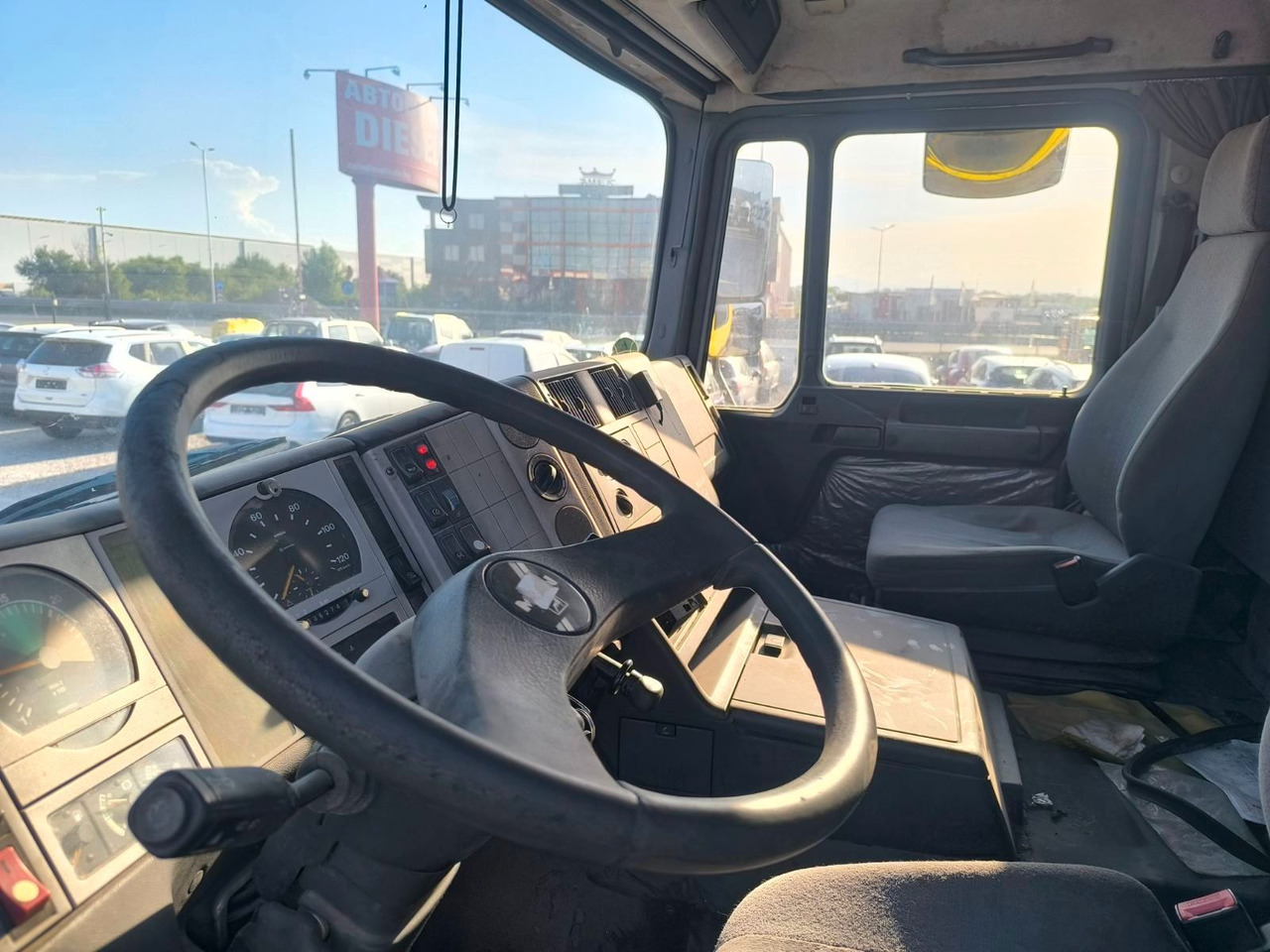 شاحنة هيكل كابينة MAN 26.310: صورة 9