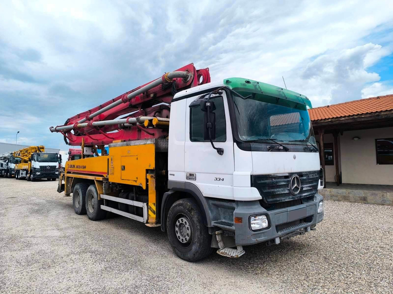 Mercedes-Benz ACTROS 3341 JUNJIN JXR 38-4 - مضخة خرسانة: صورة 1 Mercedes-Benz ACTROS 3341 JUNJIN JXR 38-4 - مضخة خرسانة: صورة 1