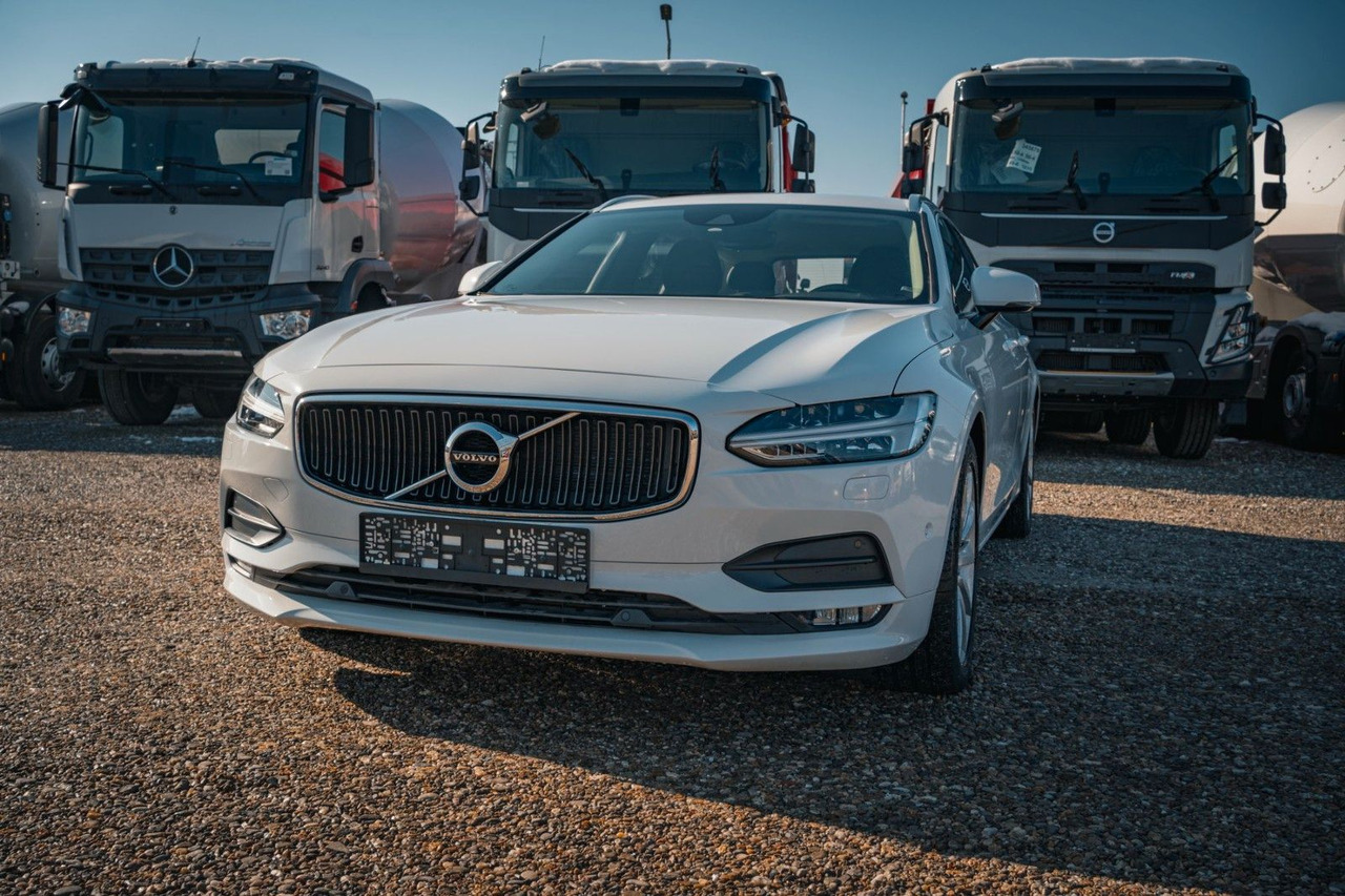 Volvo V90 D4 Momentum 2.0D - سيارة ستيشن: صورة 2 Volvo V90 D4 Momentum 2.0D - سيارة ستيشن: صورة 2