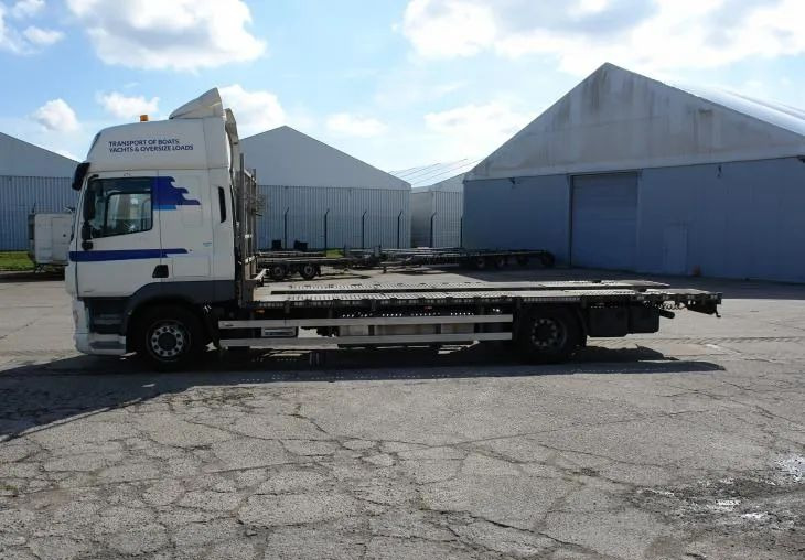 DAF CF 410 EURO 6 Laweta - Platforma super stan - شاحنات مسطحة: صورة 4 DAF CF 410 EURO 6 Laweta - Platforma super stan - شاحنات مسطحة: صورة 4