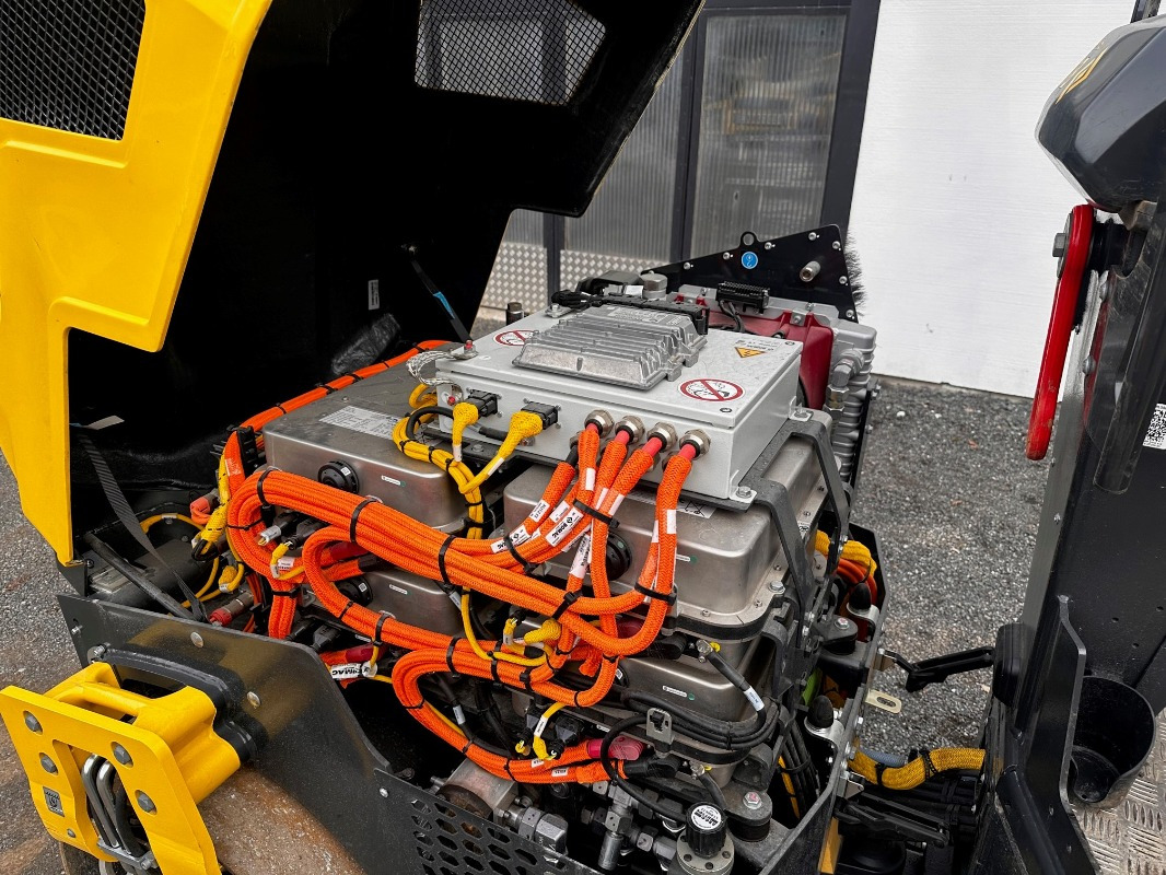 BOMAG DE BW 120 ADe-5 - مدحلة: صورة 5 BOMAG DE BW 120 ADe-5 - مدحلة: صورة 5
