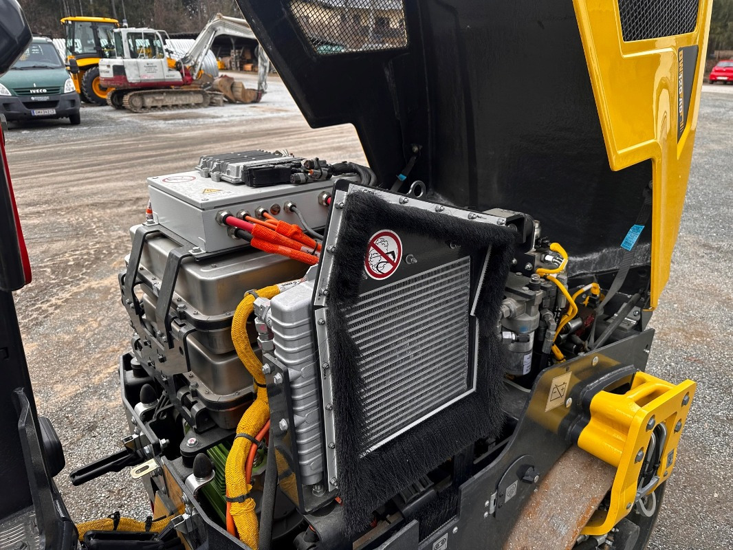 BOMAG DE BW 120 ADe-5 - مدحلة: صورة 4 BOMAG DE BW 120 ADe-5 - مدحلة: صورة 4