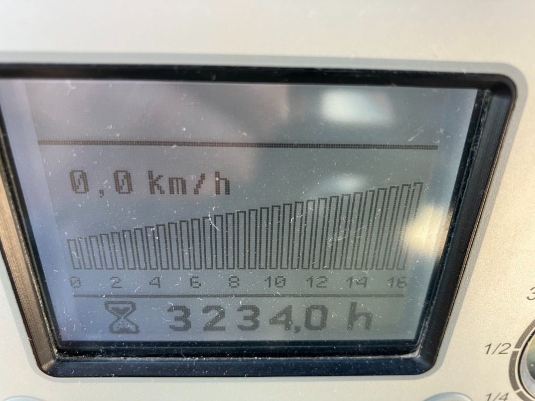 BOMAG DE BW 161 AD-5 Stage IIIb/Tier 4i - مدحلة اسفلت: صورة 5 BOMAG DE BW 161 AD-5 Stage IIIb/Tier 4i - مدحلة اسفلت: صورة 5