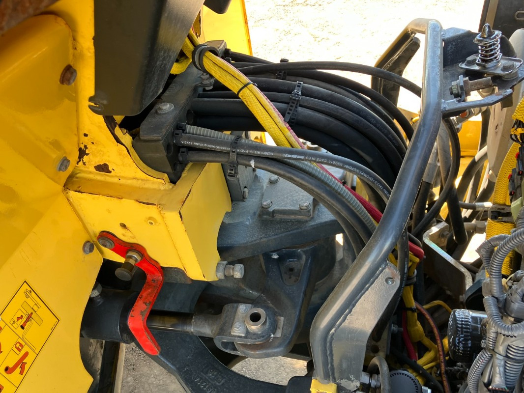 BOMAG DE BW 161 AD-5 Stage IIIb/Tier 4i - مدحلة اسفلت: صورة 5 BOMAG DE BW 161 AD-5 Stage IIIb/Tier 4i - مدحلة اسفلت: صورة 5