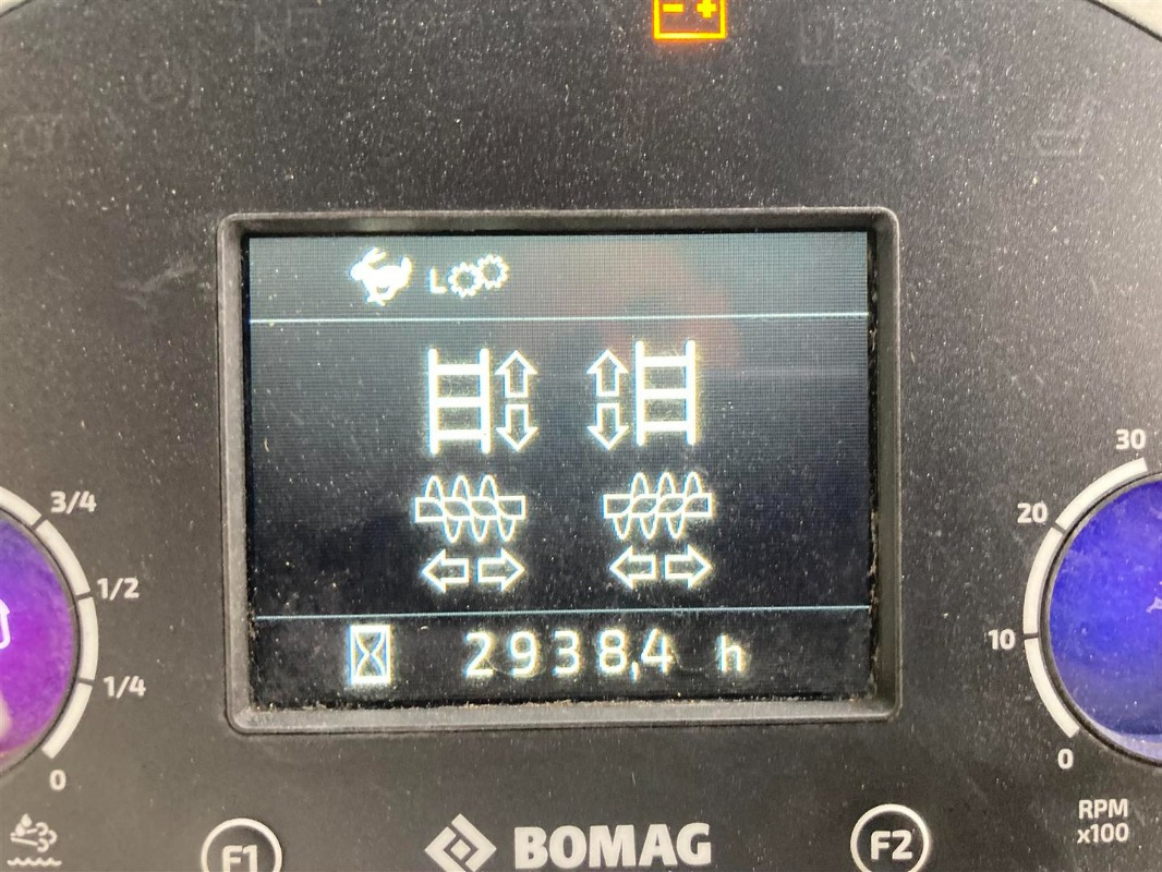 مدادة الأسفلت BOMAG IT BF 300 P-2 S340-2 TV  Stage V/Tier 4f: صورة 26