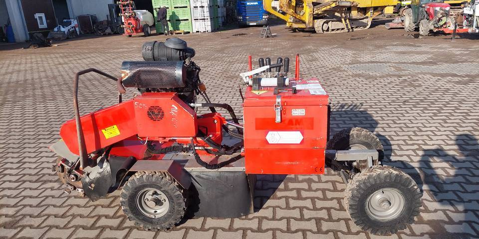 Frezarka do pni Vermeer SC252 - آلة طحن جذوع الأشجار: صورة 1 Frezarka do pni Vermeer SC252 - آلة طحن جذوع الأشجار: صورة 1