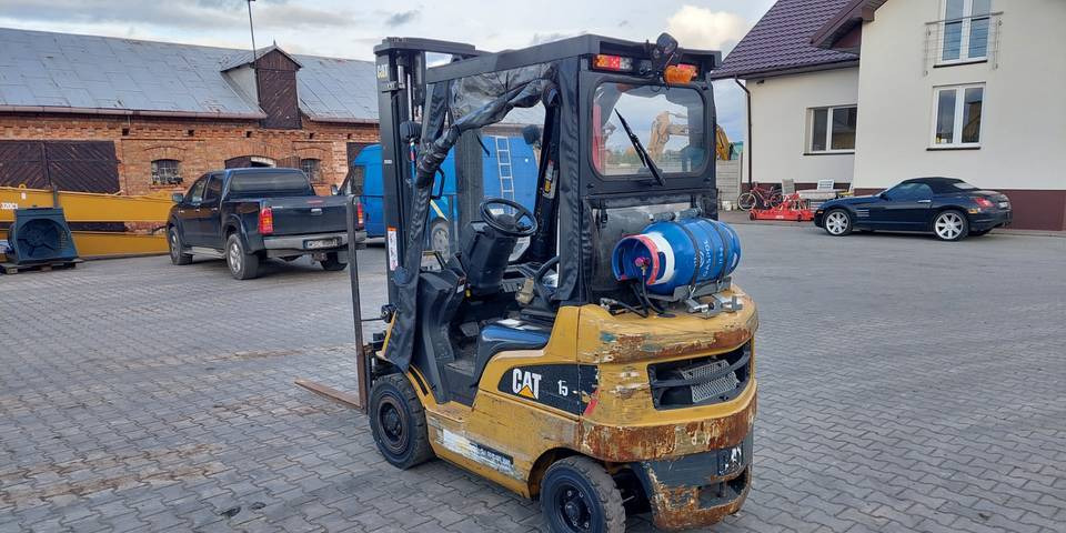 Wózek widłowy Caterpillar GP15N 1,5t pozycjoner, przesuw CAT - رافعة شوكية تعمل بالغاز: صورة 2 Wózek widłowy Caterpillar GP15N 1,5t pozycjoner, przesuw CAT - رافعة شوكية تعمل بالغاز: صورة 2
