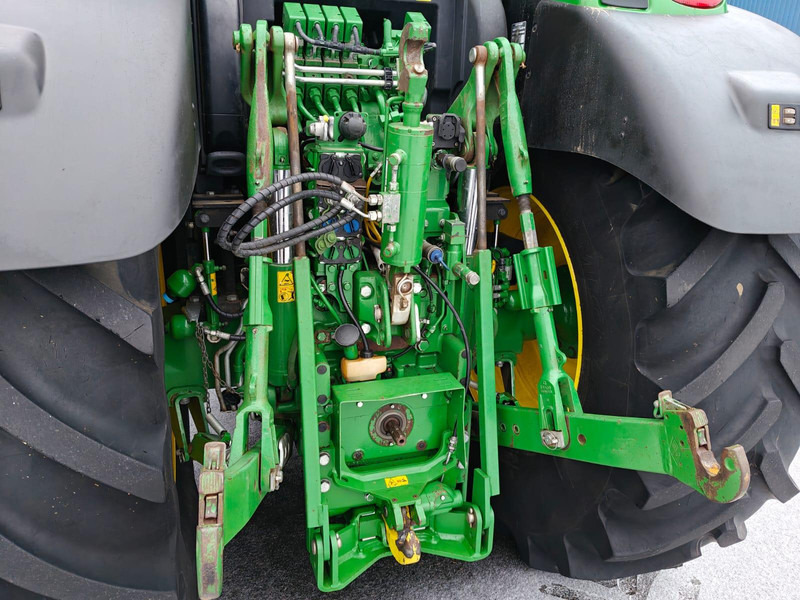 جرار John Deere 6215R: صورة 10 جرار John Deere 6215R: صورة 10