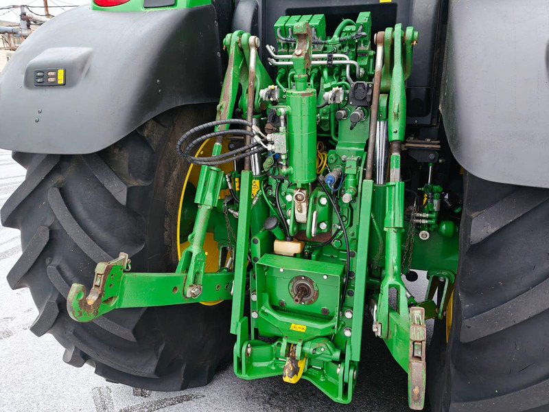 جرار John Deere 6215R: صورة 9 جرار John Deere 6215R: صورة 9