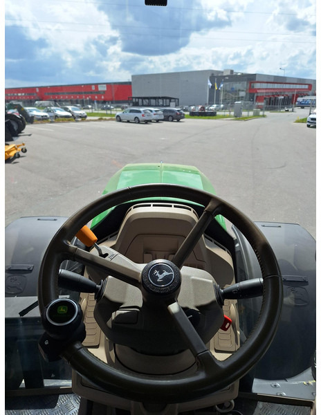 John Deere 6R 155 Autopower John Deere 6R 155 Autopower: صورة 13 John Deere 6R 155 Autopower John Deere 6R 155 Autopower: صورة 13