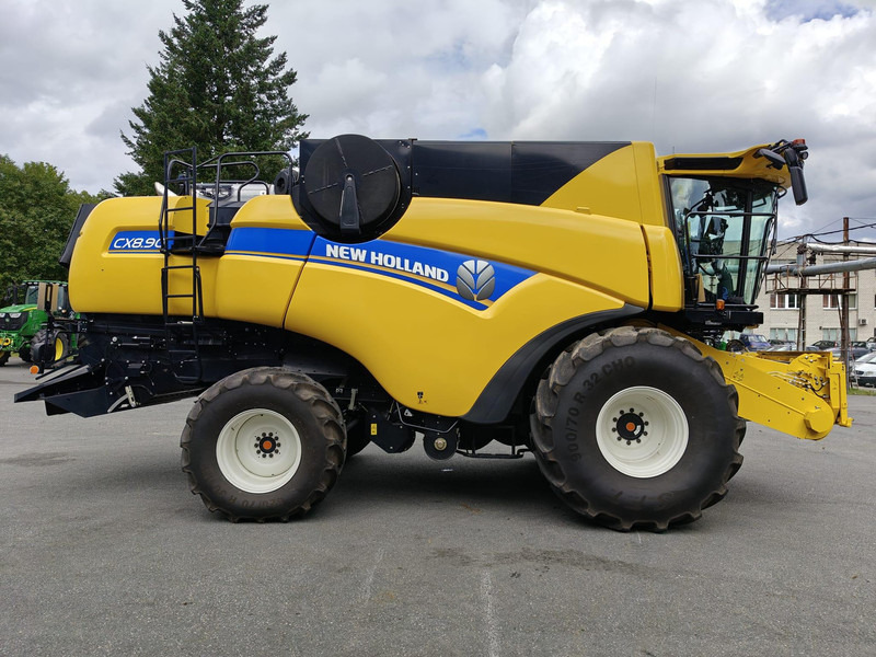New Holland CX 8.90 - حصادة موحَّدة: صورة 2 New Holland CX 8.90 - حصادة موحَّدة: صورة 2