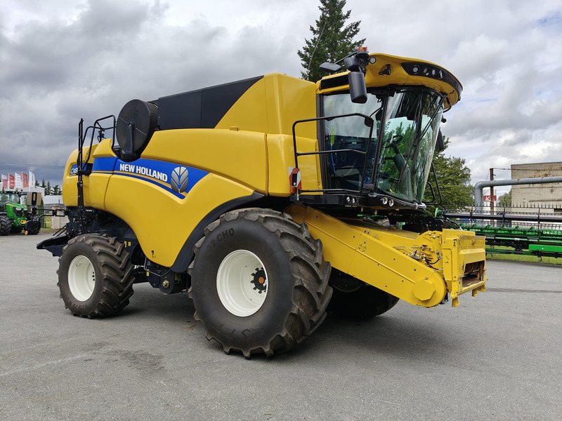 New Holland CX 8.90 - حصادة موحَّدة: صورة 1 New Holland CX 8.90 - حصادة موحَّدة: صورة 1