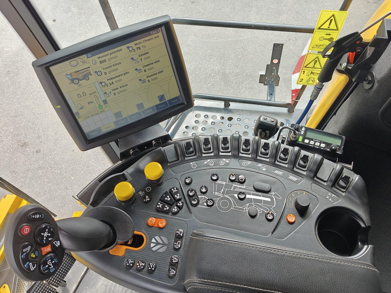 حصادة موحَّدة New Holland CX 8.90: صورة 18 حصادة موحَّدة New Holland CX 8.90: صورة 18