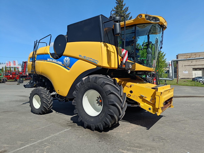 New Holland CX6090 - حصادة موحَّدة: صورة 1 New Holland CX6090 - حصادة موحَّدة: صورة 1