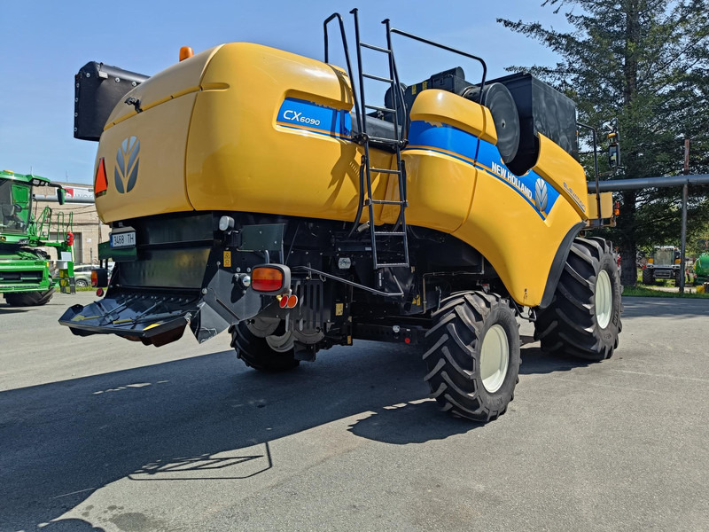 New Holland CX6090 - حصادة موحَّدة: صورة 3 New Holland CX6090 - حصادة موحَّدة: صورة 3
