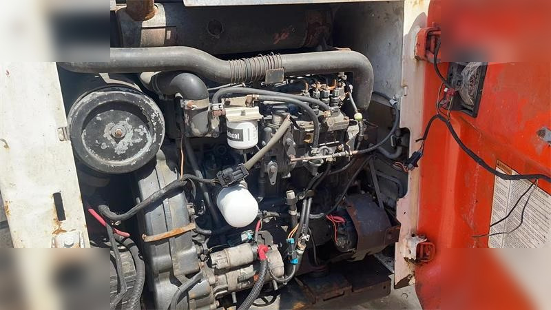 BOBCAT S220 - شيول صغير: صورة 3 BOBCAT S220 - شيول صغير: صورة 3
