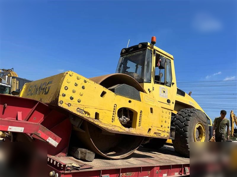 BOMAG BW226DH-4 - مدحلة: صورة 2 BOMAG BW226DH-4 - مدحلة: صورة 2