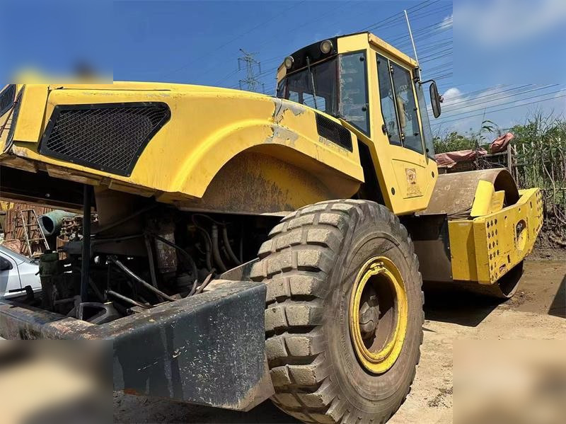 BOMAG BW226DH-4 - مدحلة: صورة 5 BOMAG BW226DH-4 - مدحلة: صورة 5