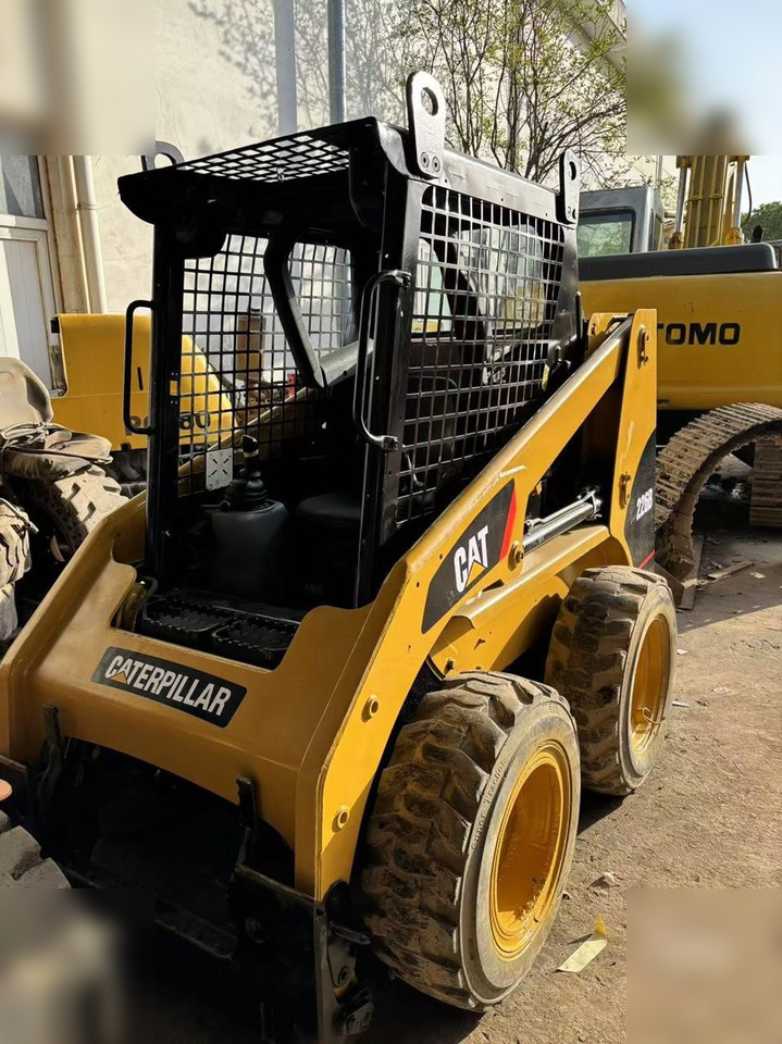 CATERPILLAR 226B - شيول صغير: صورة 3 CATERPILLAR 226B - شيول صغير: صورة 3