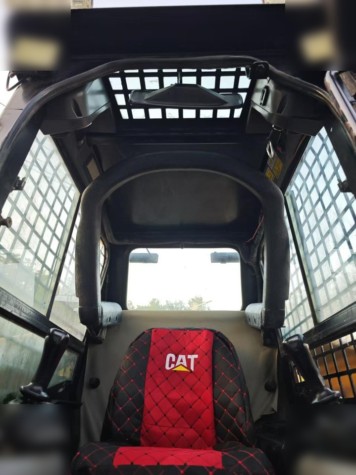 CATERPILLAR 226B - شيول صغير: صورة 3 CATERPILLAR 226B - شيول صغير: صورة 3