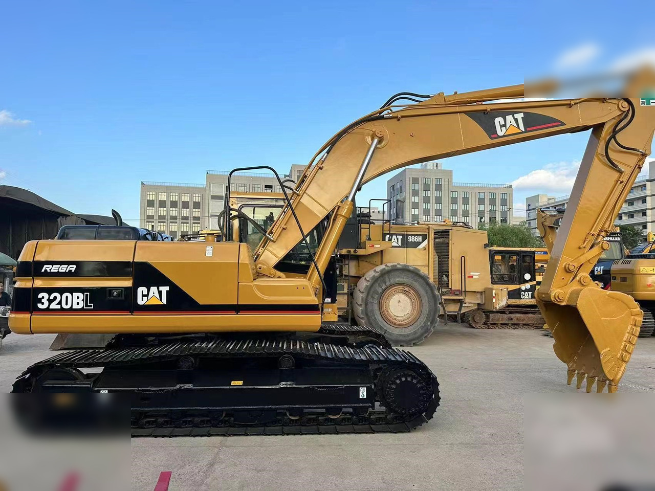 CATERPILLAR 320BL - حفار زحاف: صورة 5 CATERPILLAR 320BL - حفار زحاف: صورة 5
