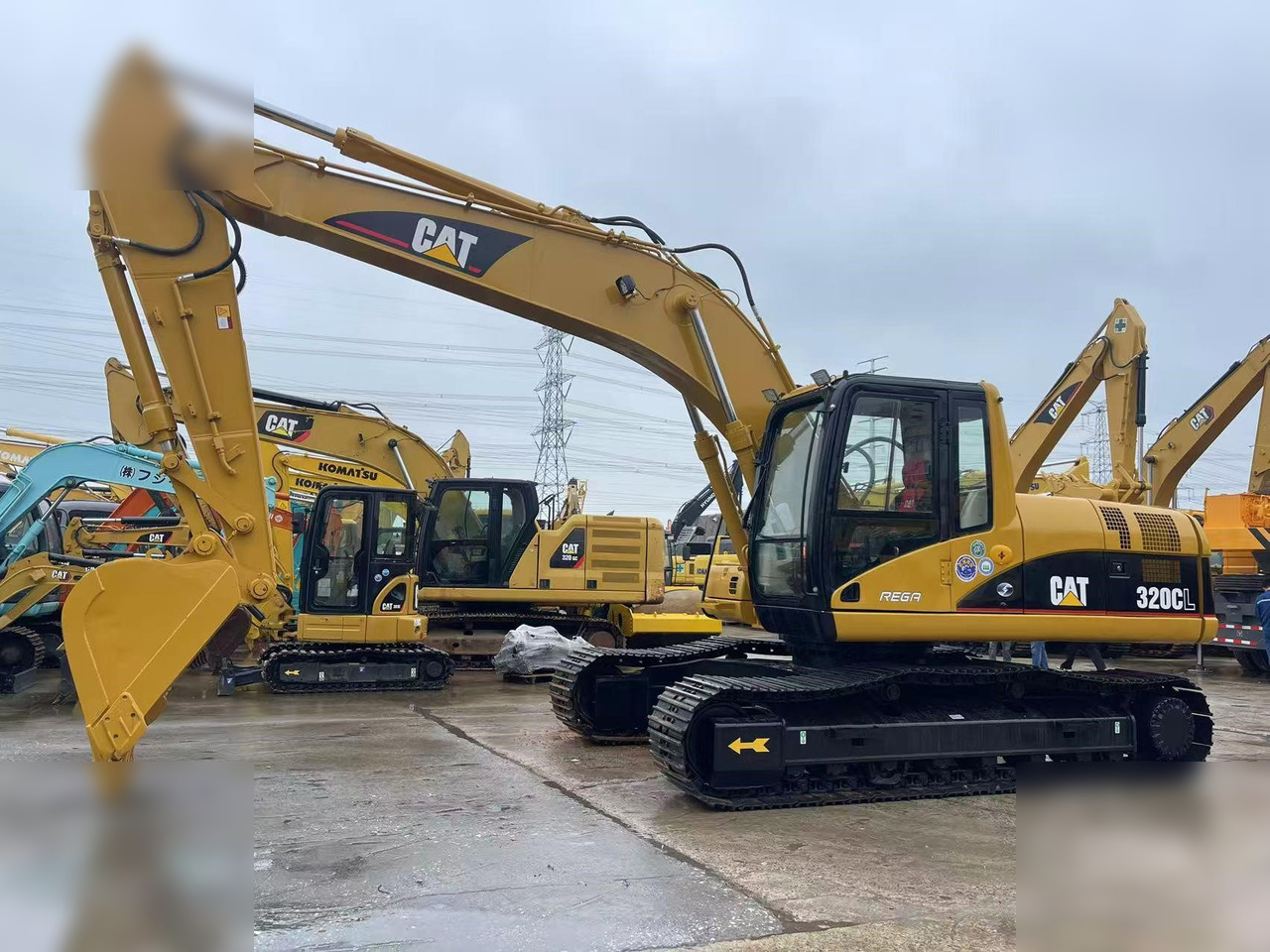 CATERPILLAR 320CL - حفار زحاف: صورة 1 CATERPILLAR 320CL - حفار زحاف: صورة 1